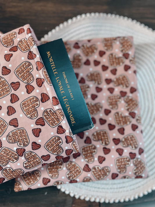 BOOKSLEEVE, Pochette à livre, inspiration Saint-Valentin. Format broché//Paperback format